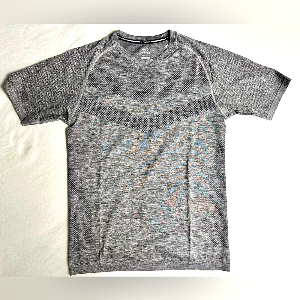 Men’s Nike Dri-Fit Fitted Short Sleeve Tee Size S